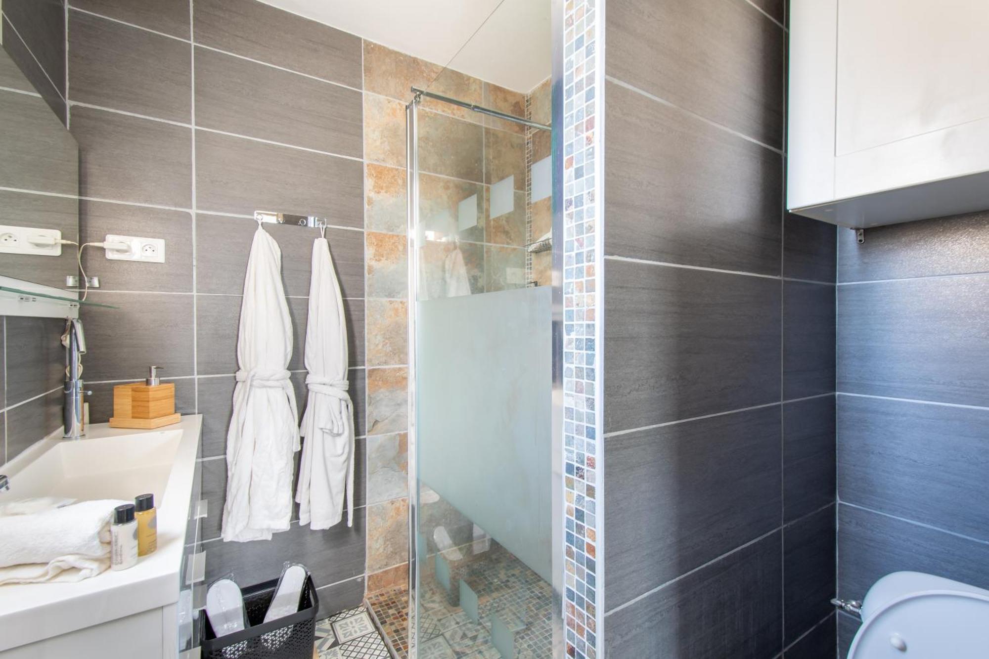 Guesthouse La Costiere - Logements Independants - Espace Piscine Jacuzzi Lunel  Ngoại thất bức ảnh