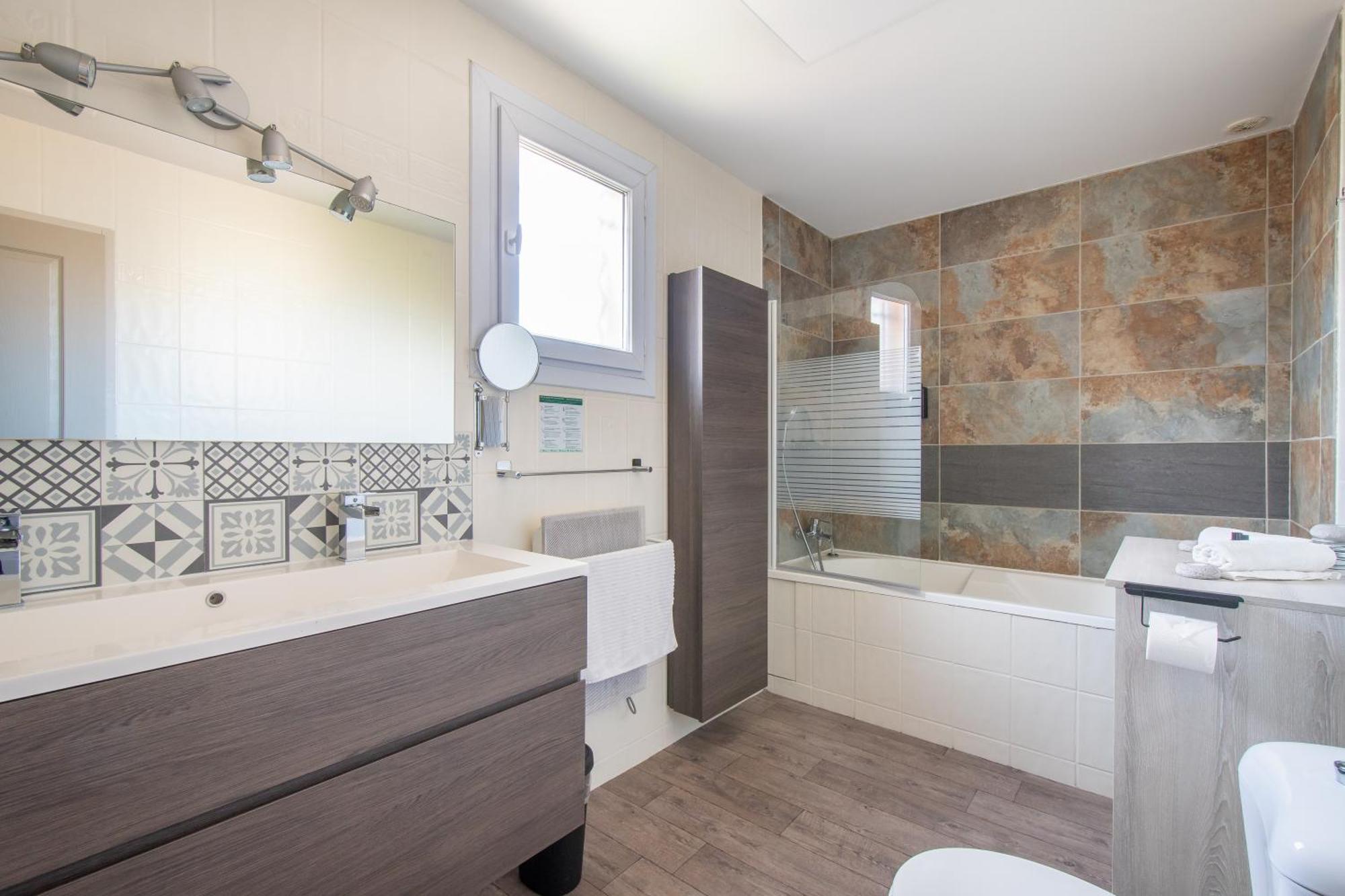 Guesthouse La Costiere - Logements Independants - Espace Piscine Jacuzzi Lunel  Ngoại thất bức ảnh